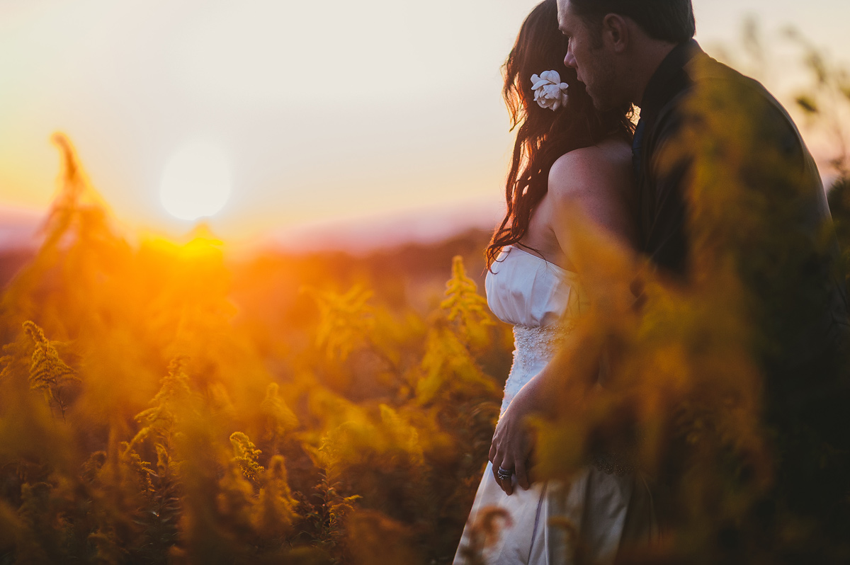 034-beautiful-bride-and-groom-portrait-at-sunset